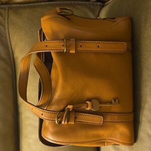 Like New FOSSIL Leather Carlie Satchel Camel